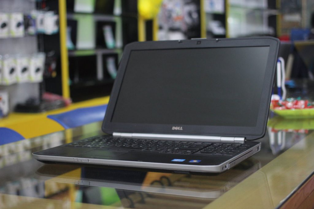 laptop--dell-e-5520