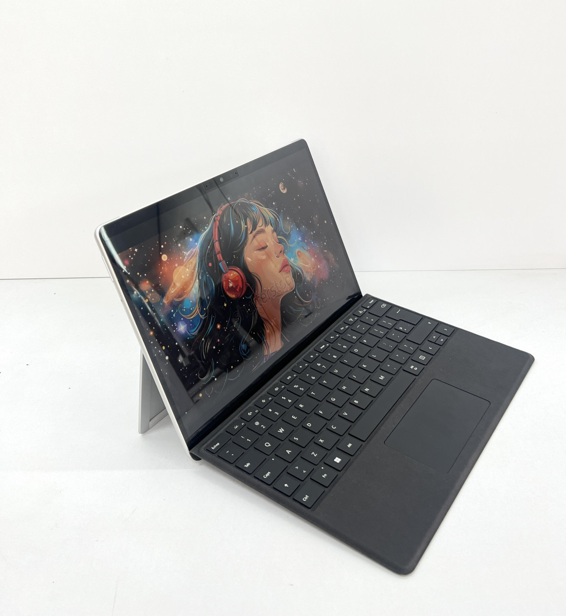2021 Microsoft Surface Laptop 4 con Intel Core i5-1135G7 (13,5-pollici, 8GB RAM, 256GB SSD) (QWERTY Inglese) Nero (Ricondizionato