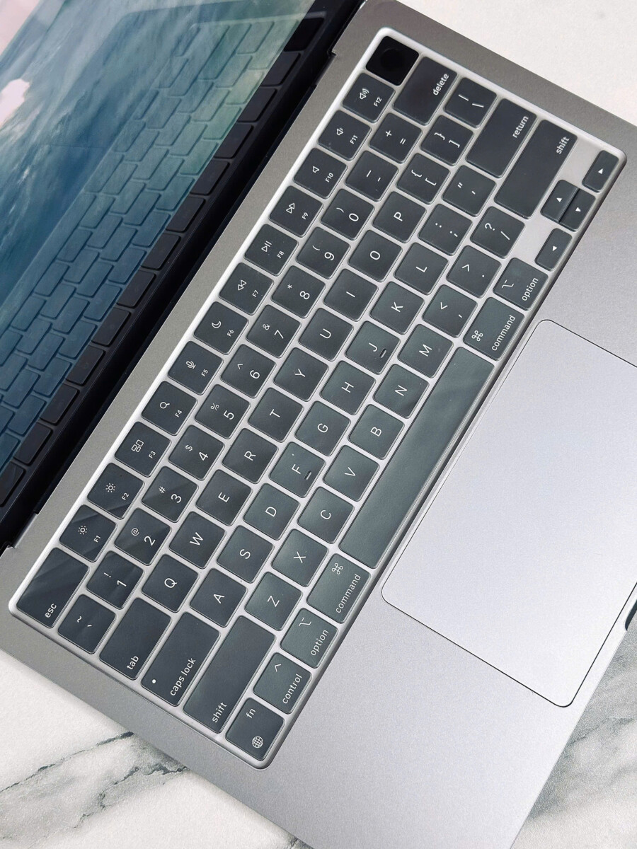 Macbook Air M2 2022| Apple M2| 16GB RAM| 256GB SSD| 13.6” Retina