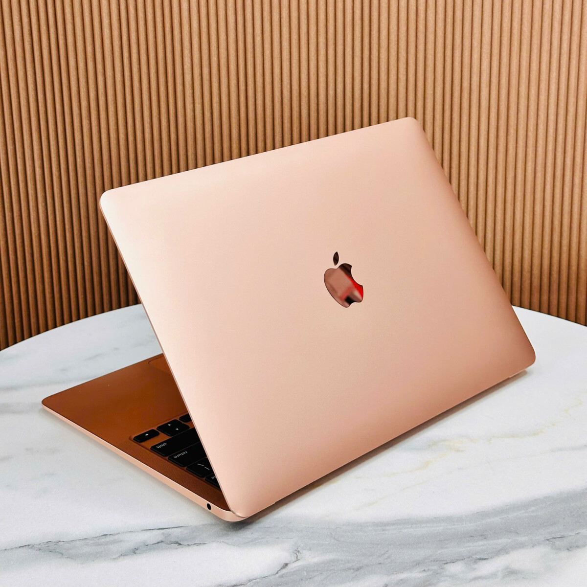 Macbook Air 2018| Intel Core i5| 8GB RAM| 128GB SSD| Intel