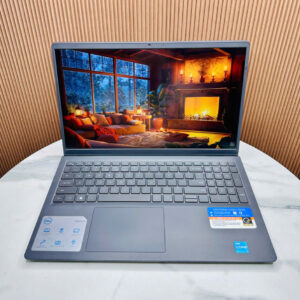 Dell Inspiron 15 3520| i3 1215U| 8GB RAM| 256GB SSD| Intel(R) UHD Graphics| 15.6inch FHD
